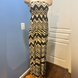 Strapless black and white dress size L